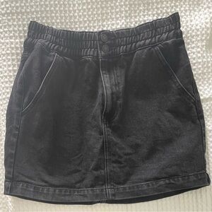 Women’s Forever 21 Black Jean Skirt Size M